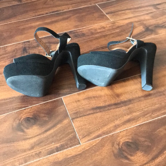Steve Madden Black Heels Size 8. Great condition! - Picture 5 of 5